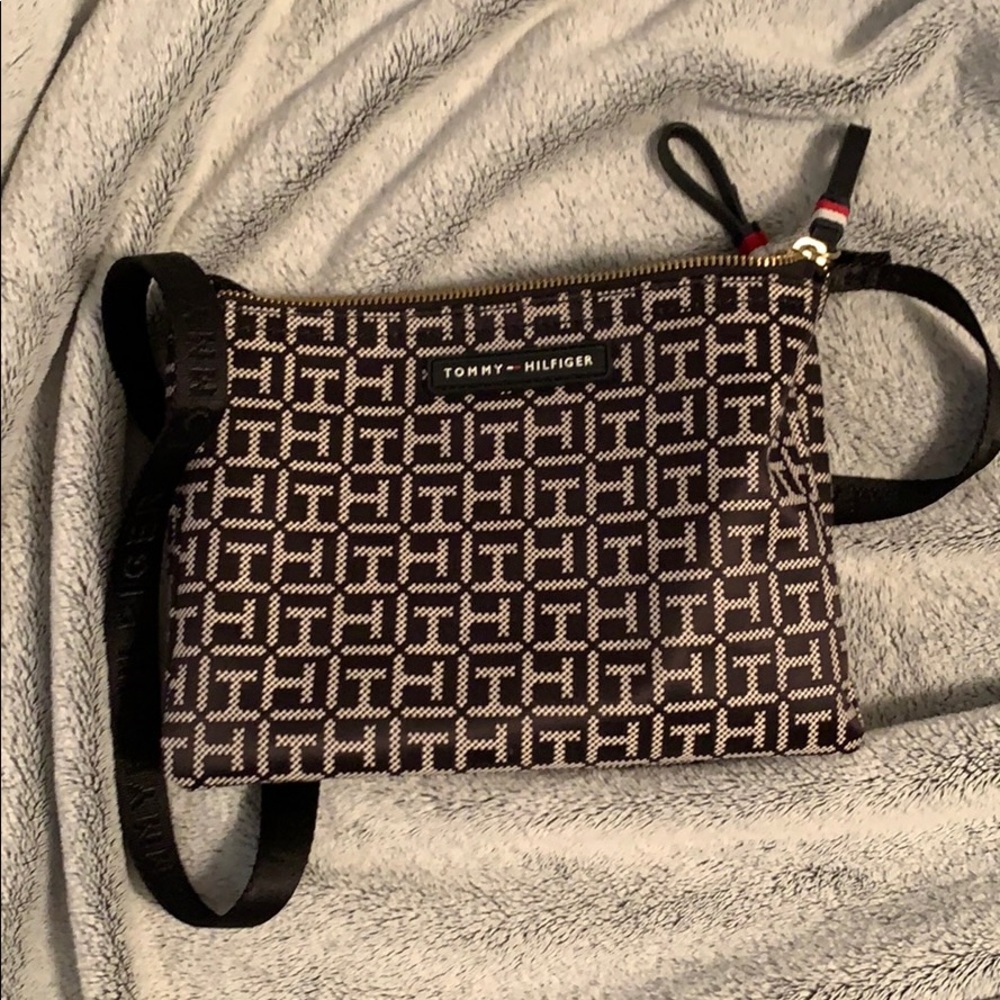 Tommy Hilfiger purse
